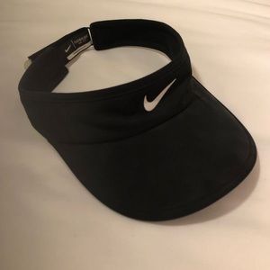 Nike Accessories - NIKE Women’s featherlight dri-fit visor Nike Accessories - NIKE Women’s featherlight dri-fit visor